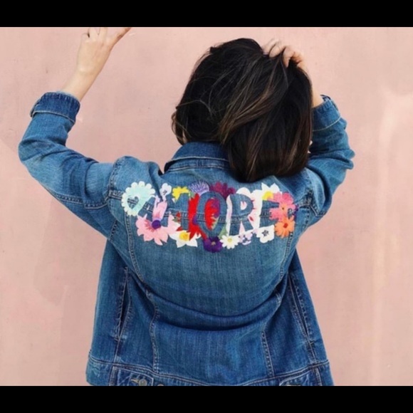 ❗️SOLD❗️ANTHROPOLOGIE- PILCRO “AMORE”FLORAL DENIM JACKET S - Picture 2 of 14